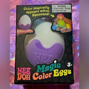 Nee Doh Magic Color Eggs PURPLE color magically appears when squeezed!
